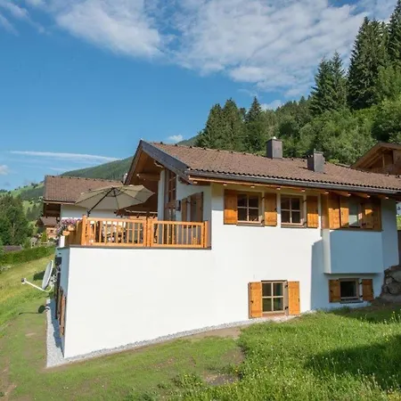 Dağ evi In Austria Near Lift & Sauna