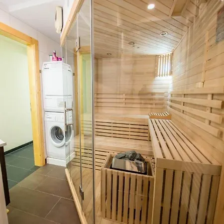 Panoramic Glass Chalet With Sauna Дом отдыха Вальд (Пинцгау)