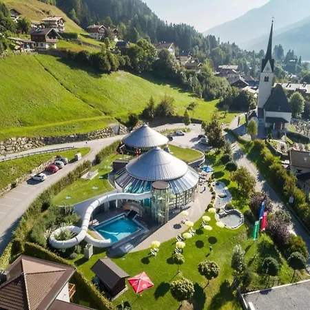 Panoramic Glass Chalet With Sauna Дом отдыха Вальд (Пинцгау)