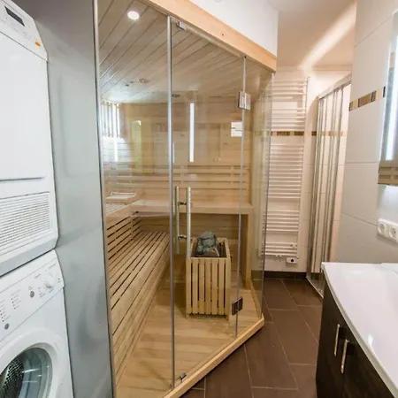 Panoramic Glass Chalet With Sauna Дом отдыха