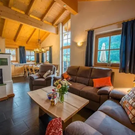 Сasa de vacaciones Panoramic Glass With Sauna Wald im Pinzgau