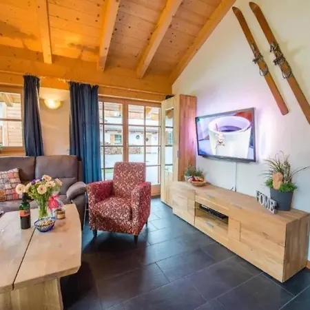 Casa vacanze Panoramic Glass With Sauna Wald im Pinzgau
