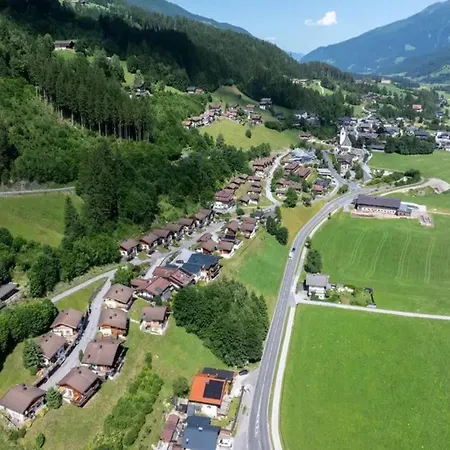 Сasa de vacaciones Panoramic Glass With Sauna Wald im Pinzgau